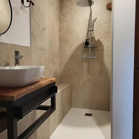 Nocleg ze śniadaniem Domaine Des Granges 3*